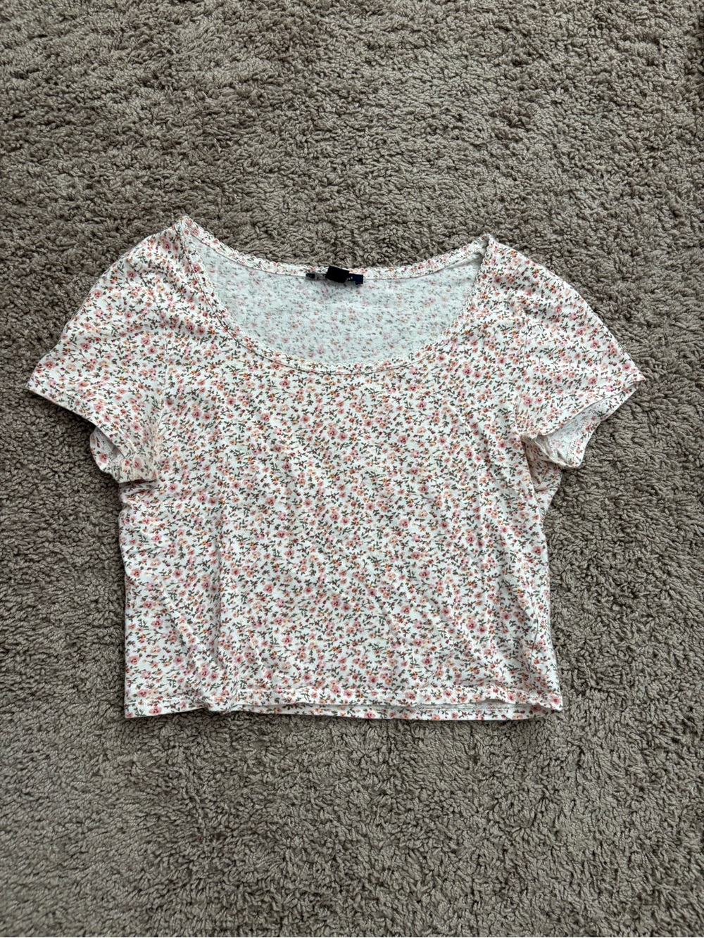 American Eagle Outfitters White Floral Scoop Crop Top